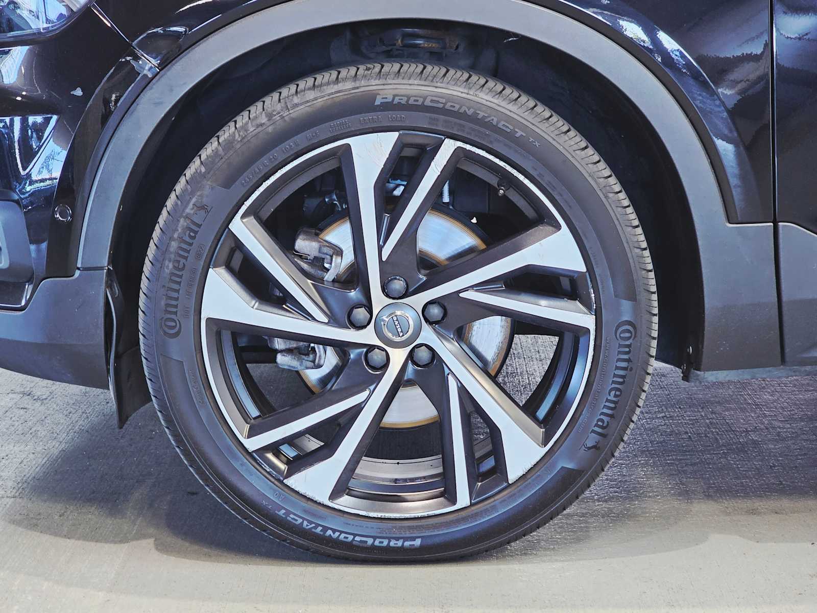 Thumbnail: 2020 Volvo XC40 - 8
