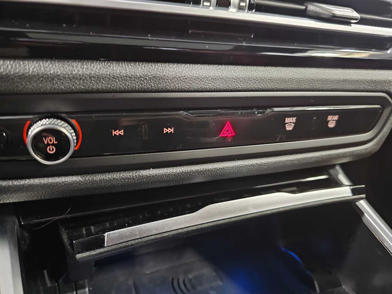 Thumbnail: 2023 BMW i4 - 20