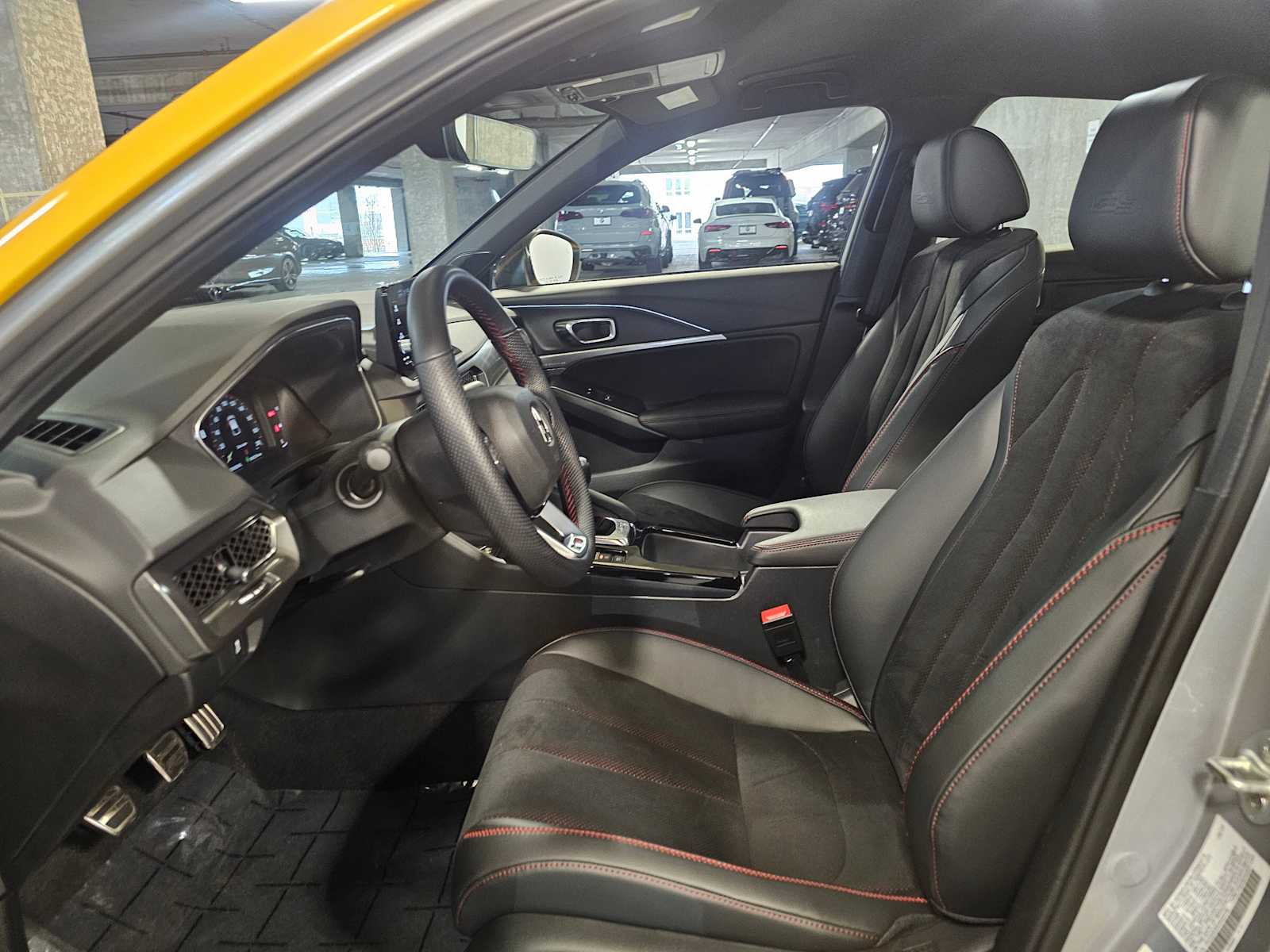 Thumbnail: 2025 Acura Integra - 31