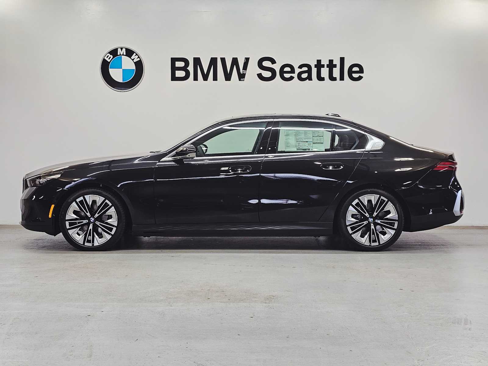 Thumbnail: 2026 BMW i5 - 3