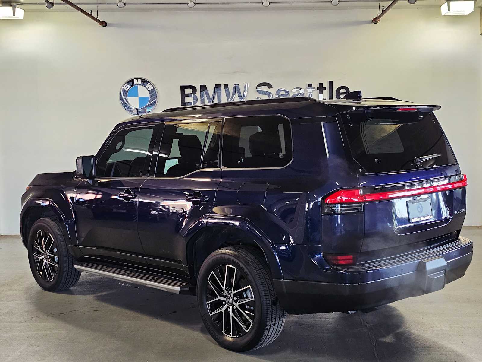 Thumbnail: 2024 Lexus GX - 4