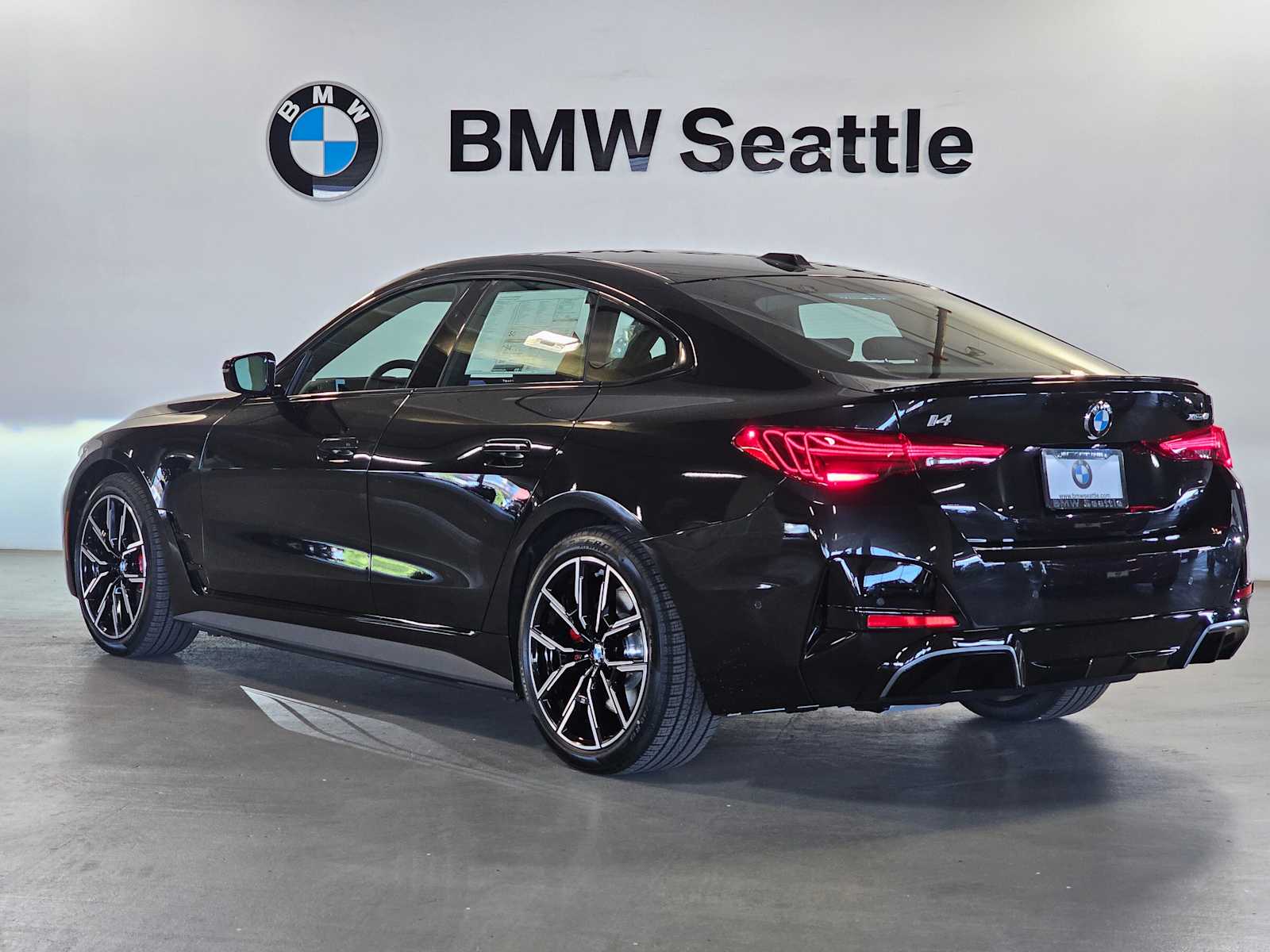 Thumbnail: 2026 BMW i4 - 4