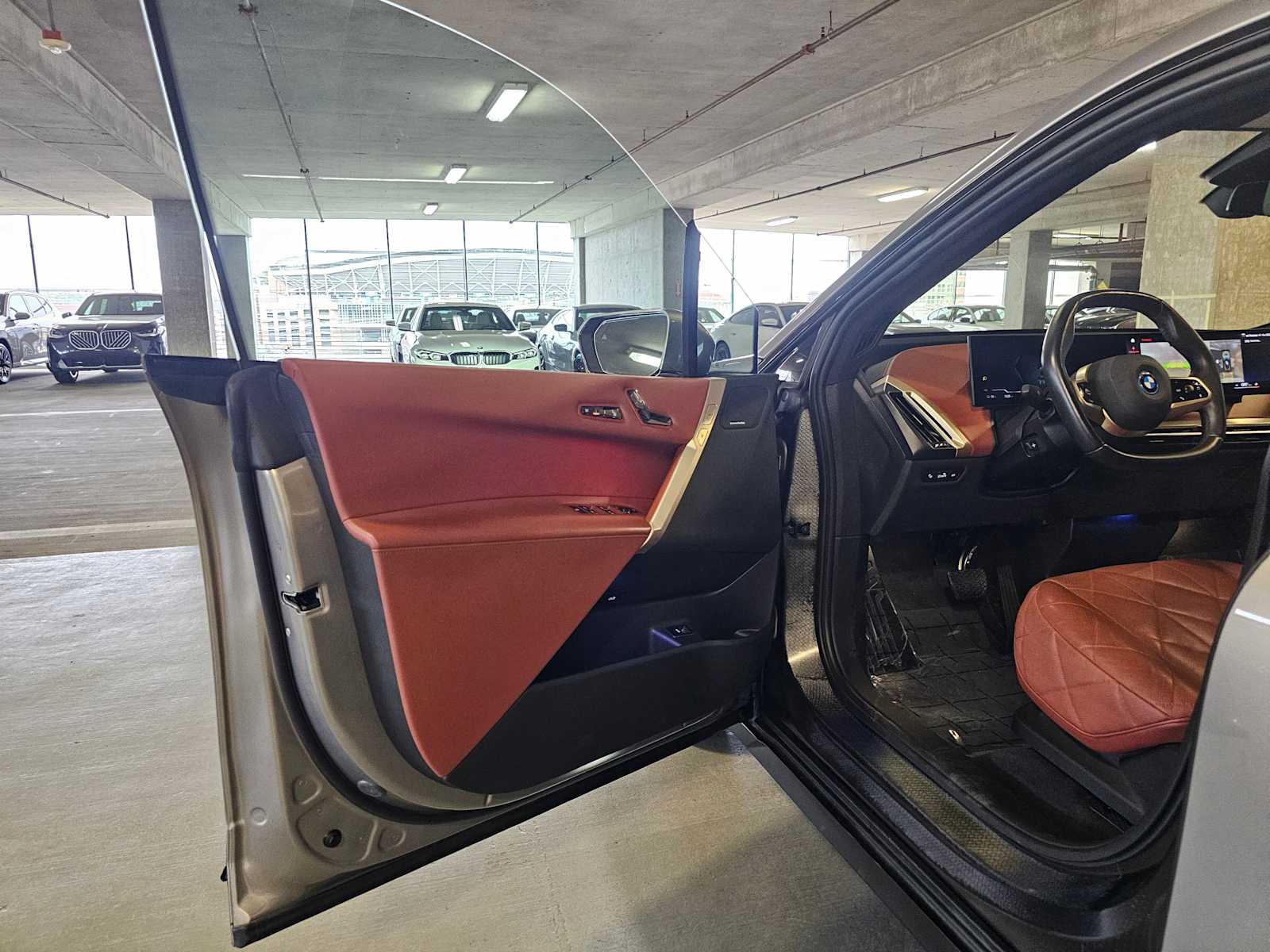 Thumbnail: 2023 BMW iX - 29