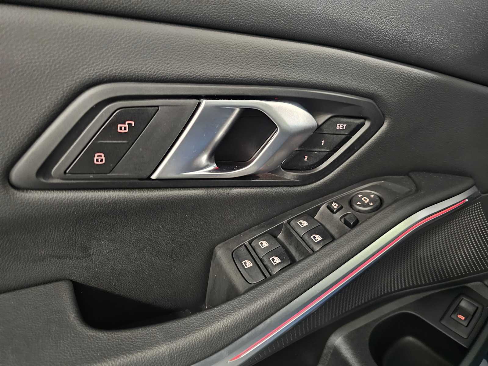 Thumbnail: 2025 BMW 3 Series - 32