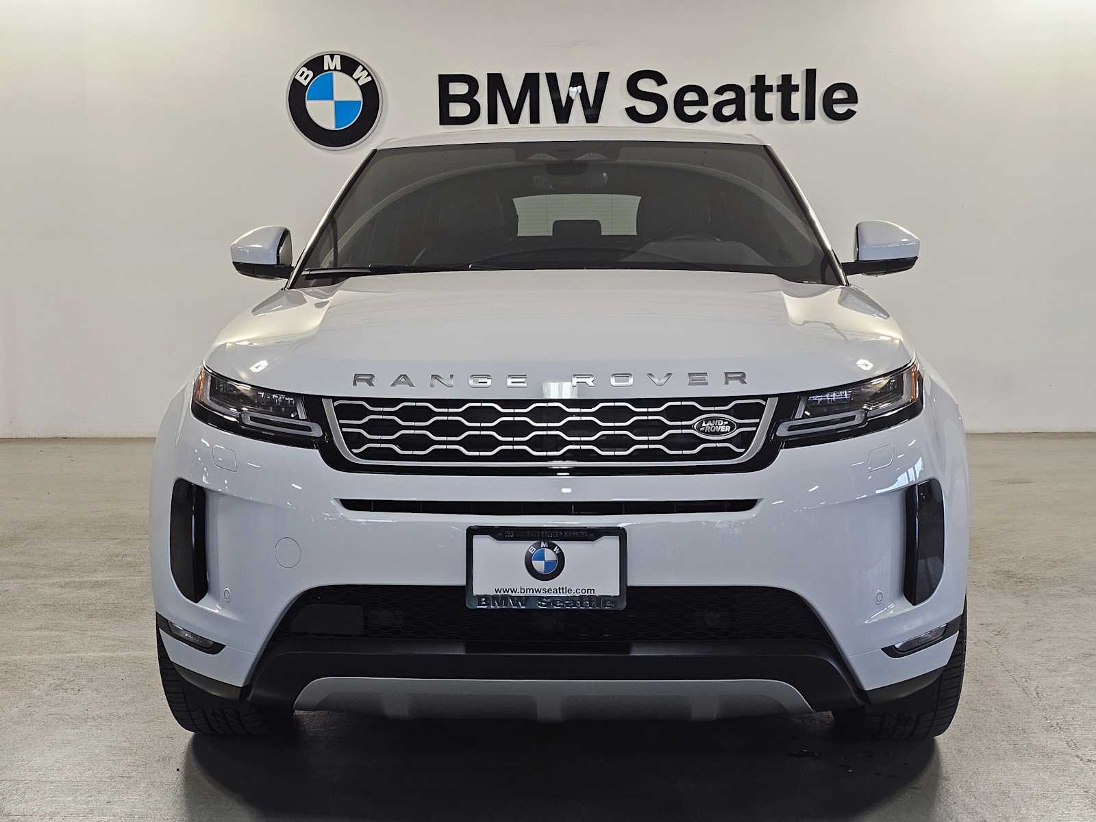 Thumbnail: 2023 Land Rover Range Rover Evoque - 6