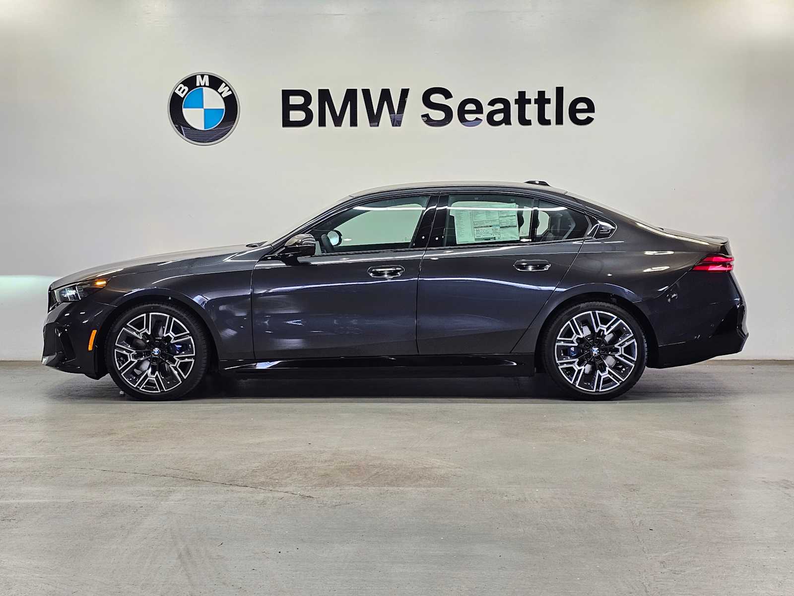 Thumbnail: 2026 BMW i5 - 3