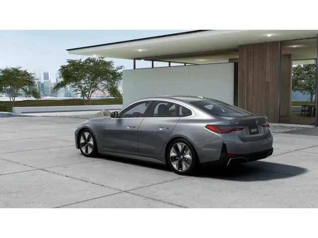 Thumbnail: 2026 BMW i4 - 2