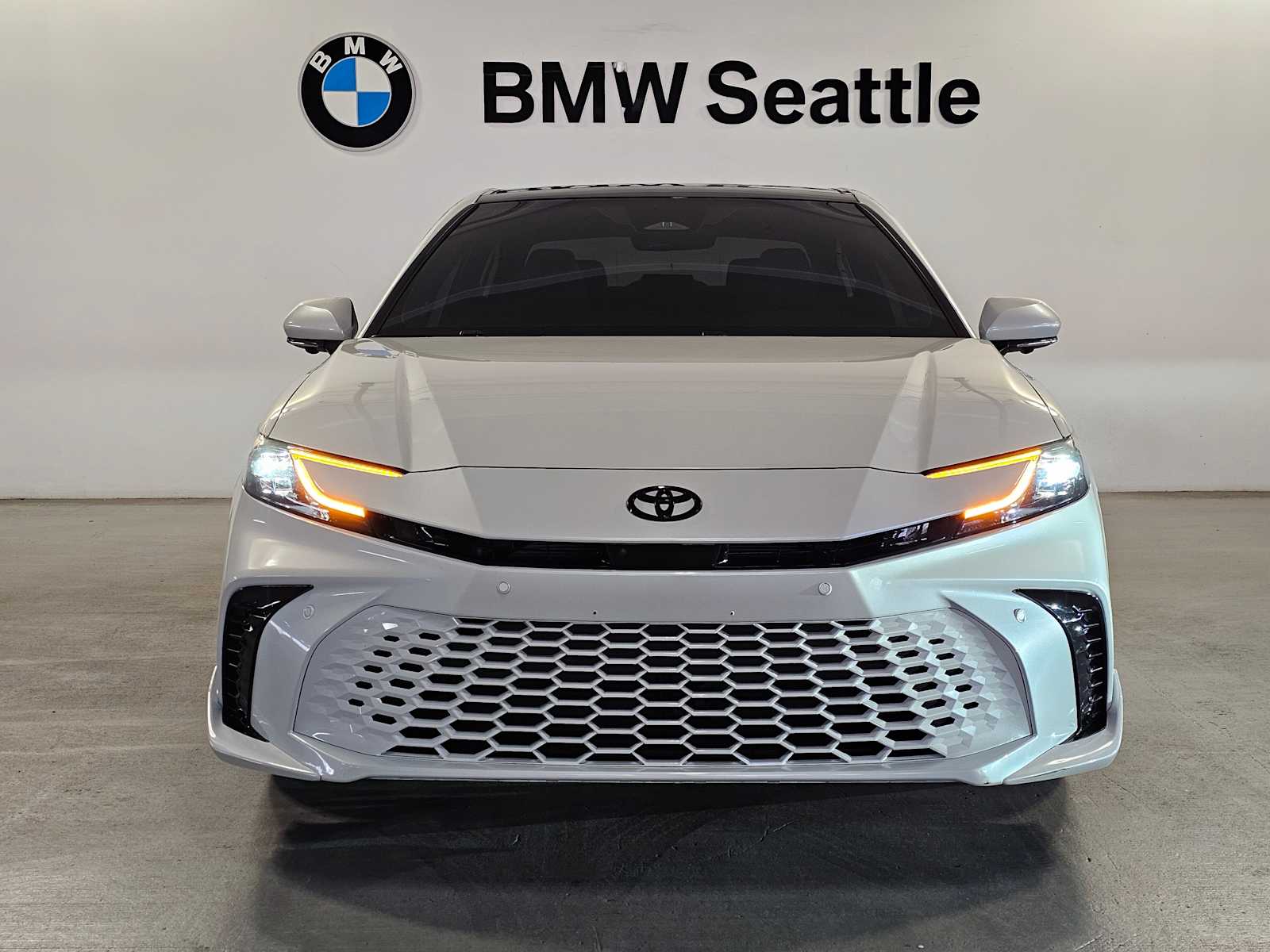 Thumbnail: 2025 Toyota Camry - 6