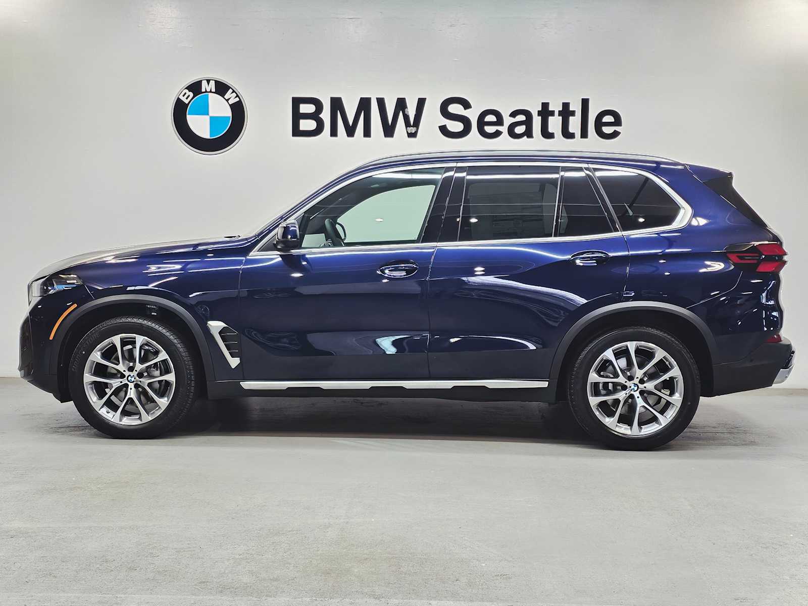 Thumbnail: 2026 BMW X5 - 3