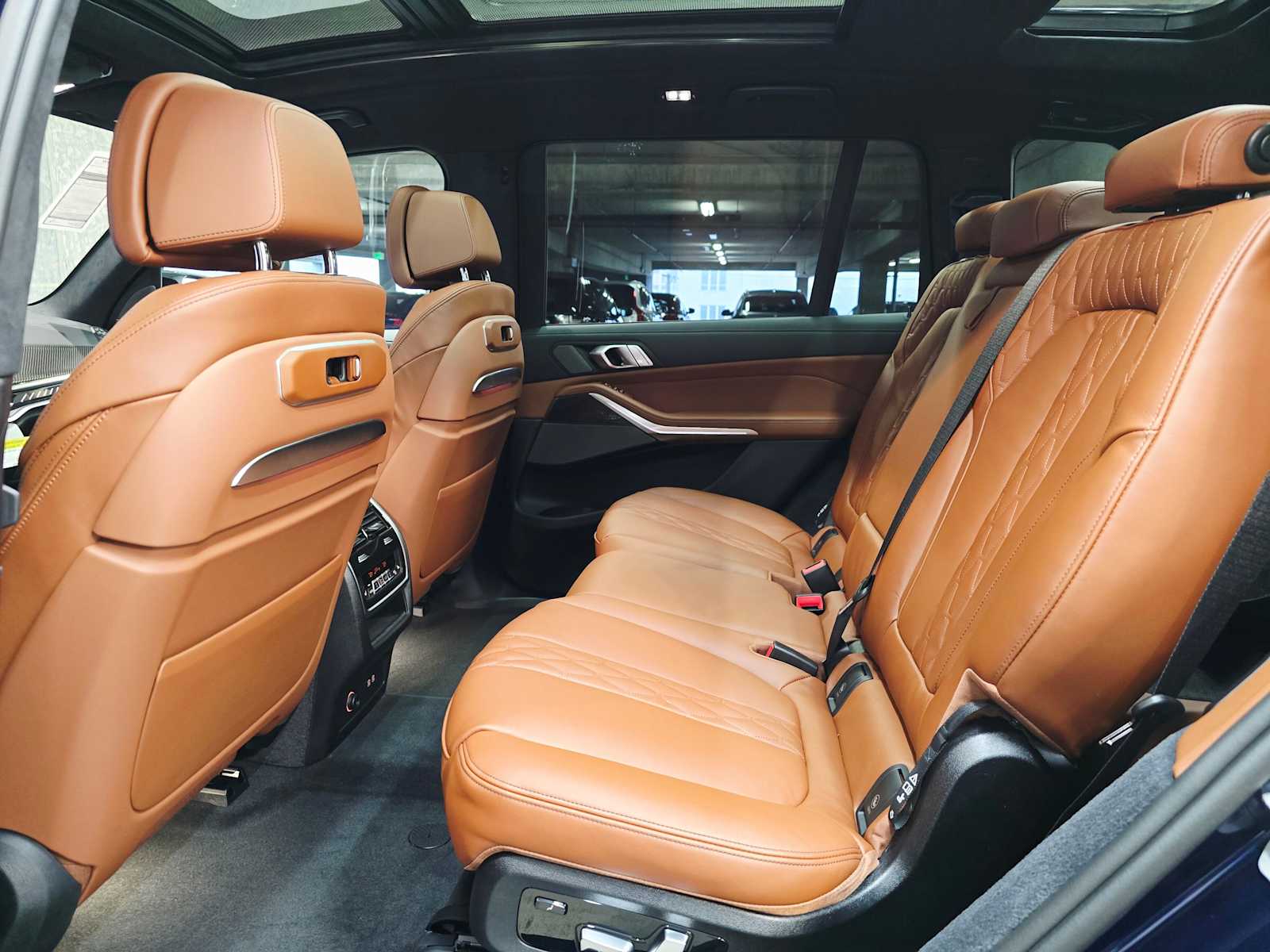 Thumbnail: 2026 BMW X7 - 25