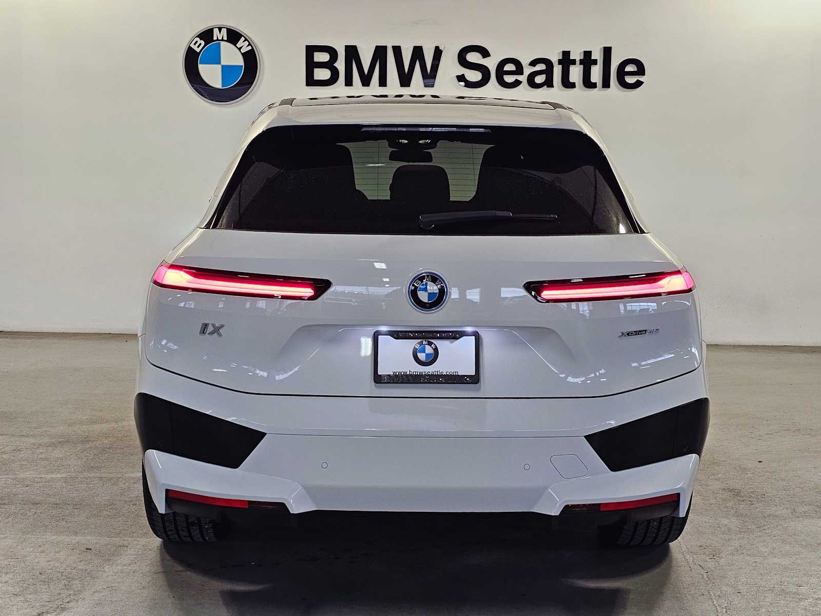 Thumbnail: 2024 BMW iX - 5