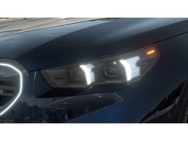 Thumbnail: 2027 BMW M5 - 6