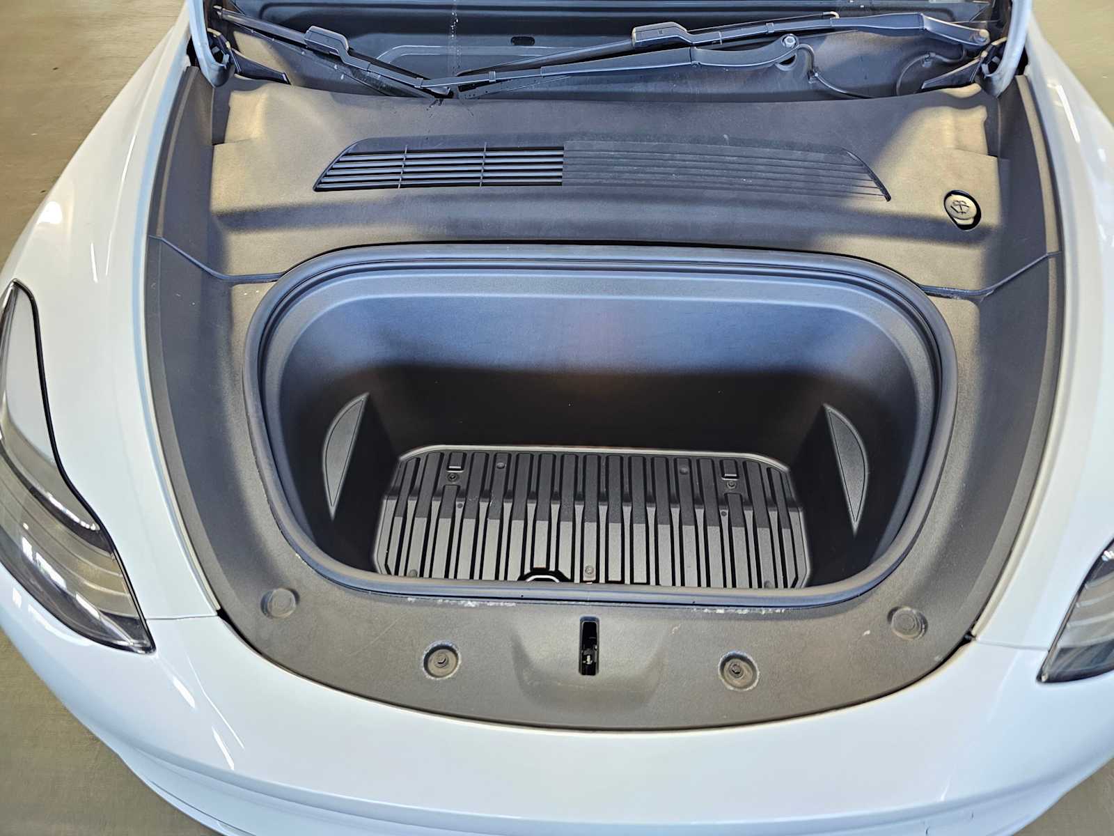 Thumbnail: 2020 Tesla Model Y - 8
