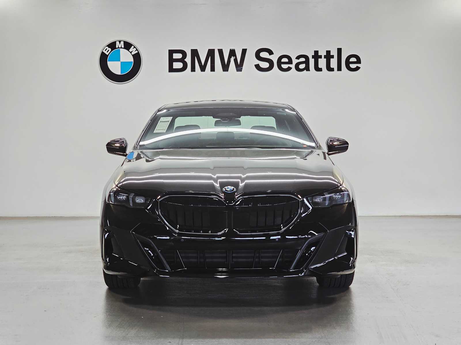 Thumbnail: 2026 BMW 5 Series - 6