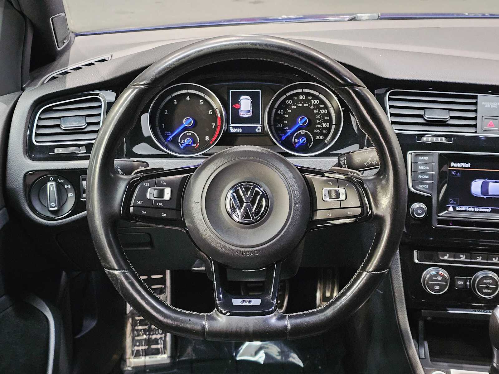 Thumbnail: 2015 Volkswagen Golf - 8
