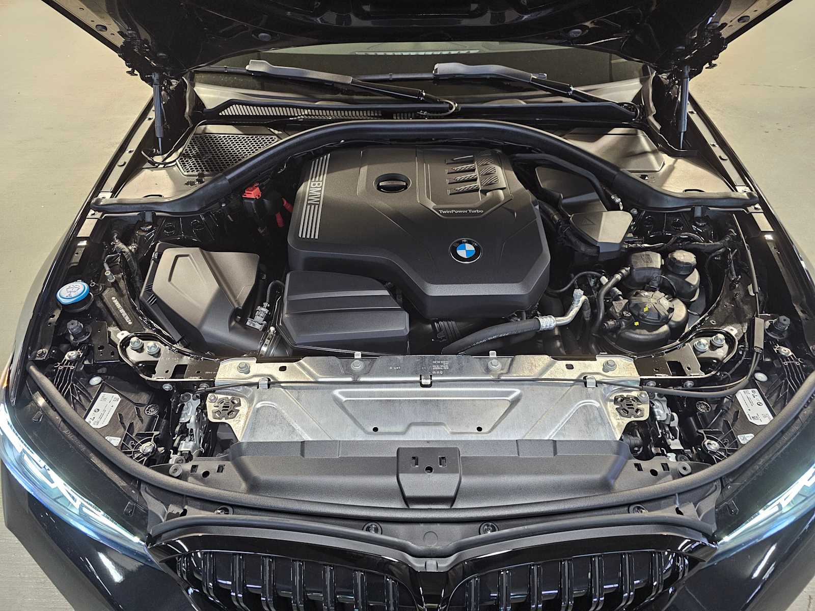 Thumbnail: 2023 BMW 3 Series - 9