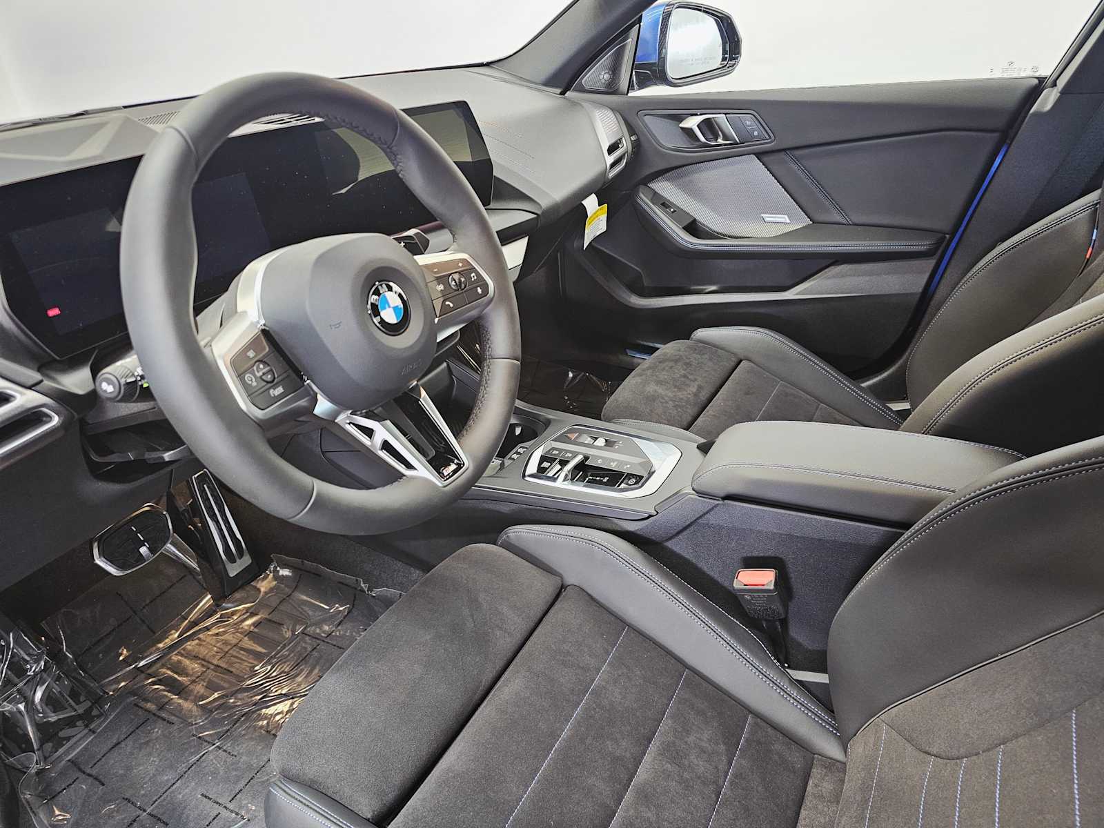 Thumbnail: 2025 BMW 2 Series - 2