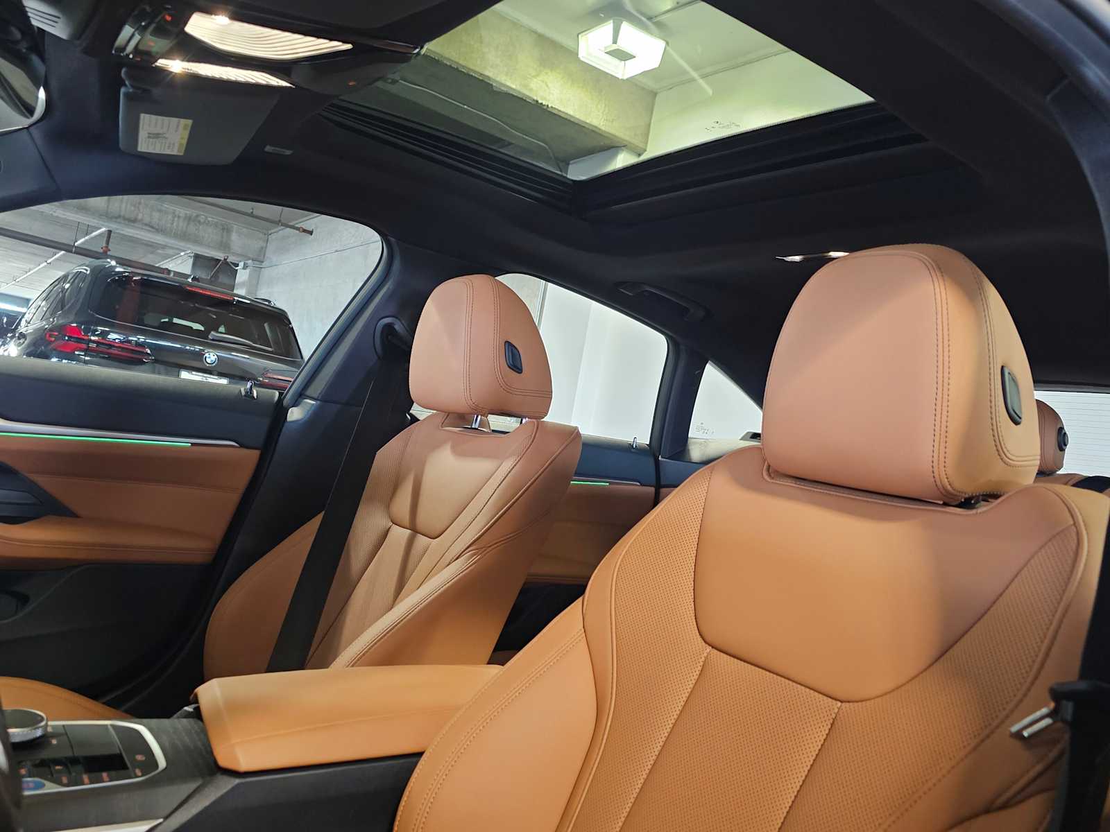 Thumbnail: 2023 BMW i4 - 32