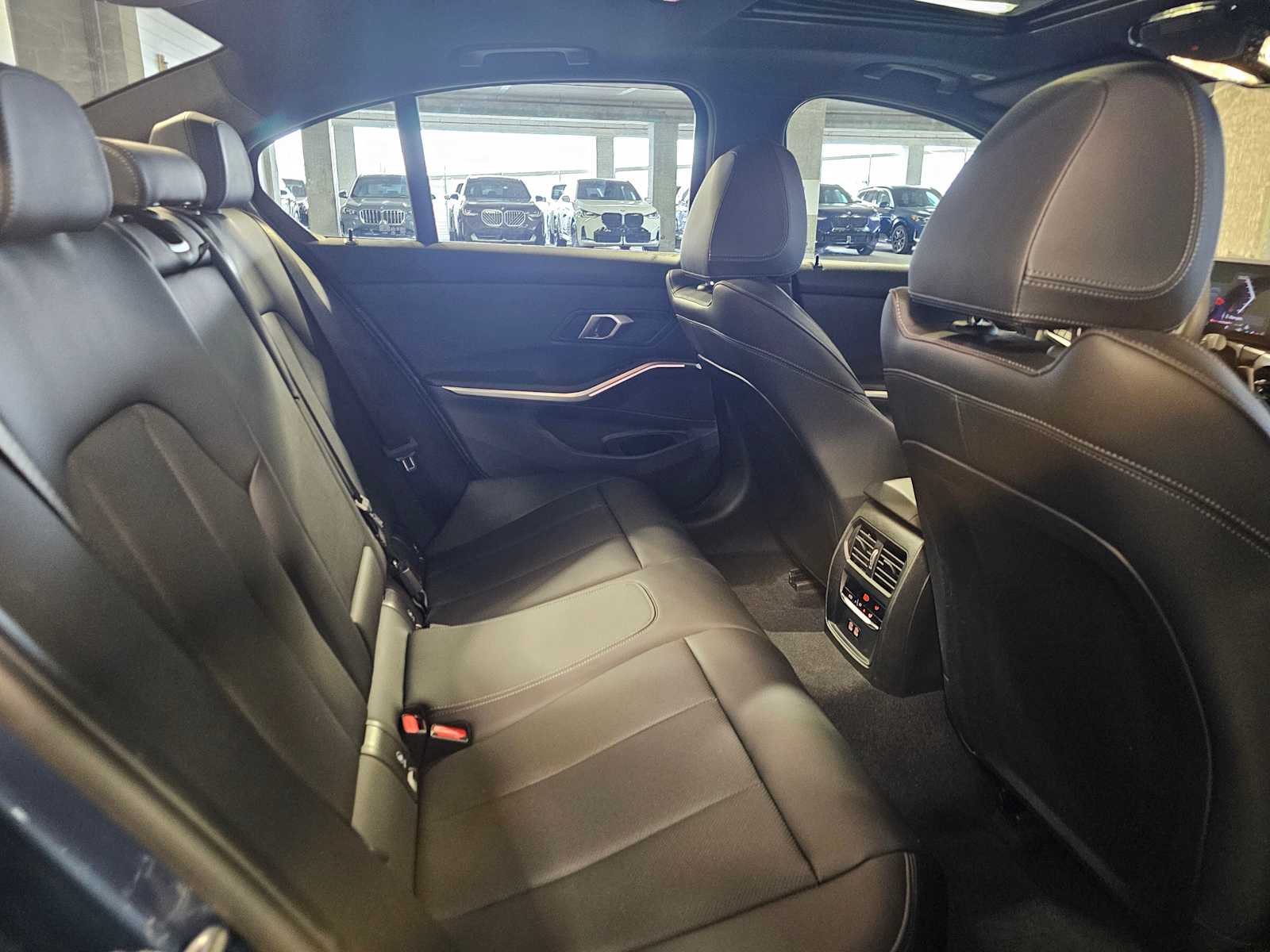 Thumbnail: 2025 BMW 3 Series - 41