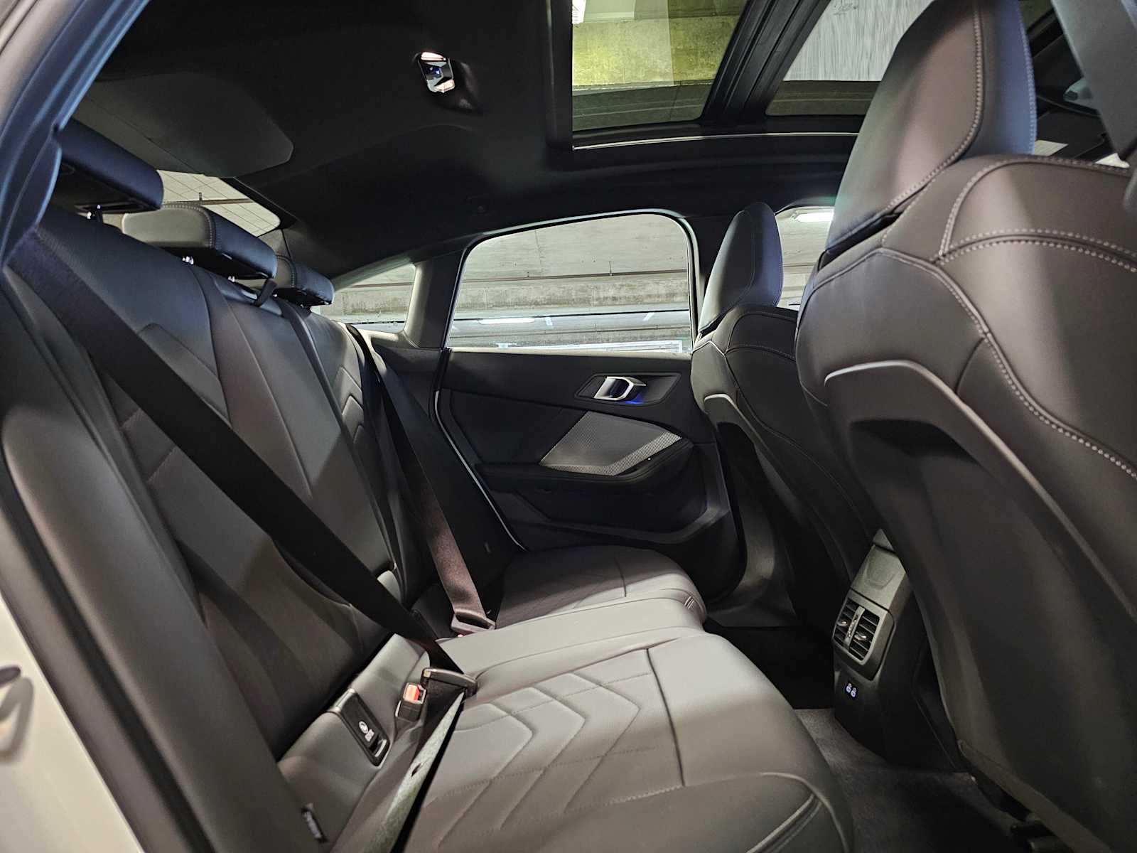 Thumbnail: 2025 BMW 2 Series - 23