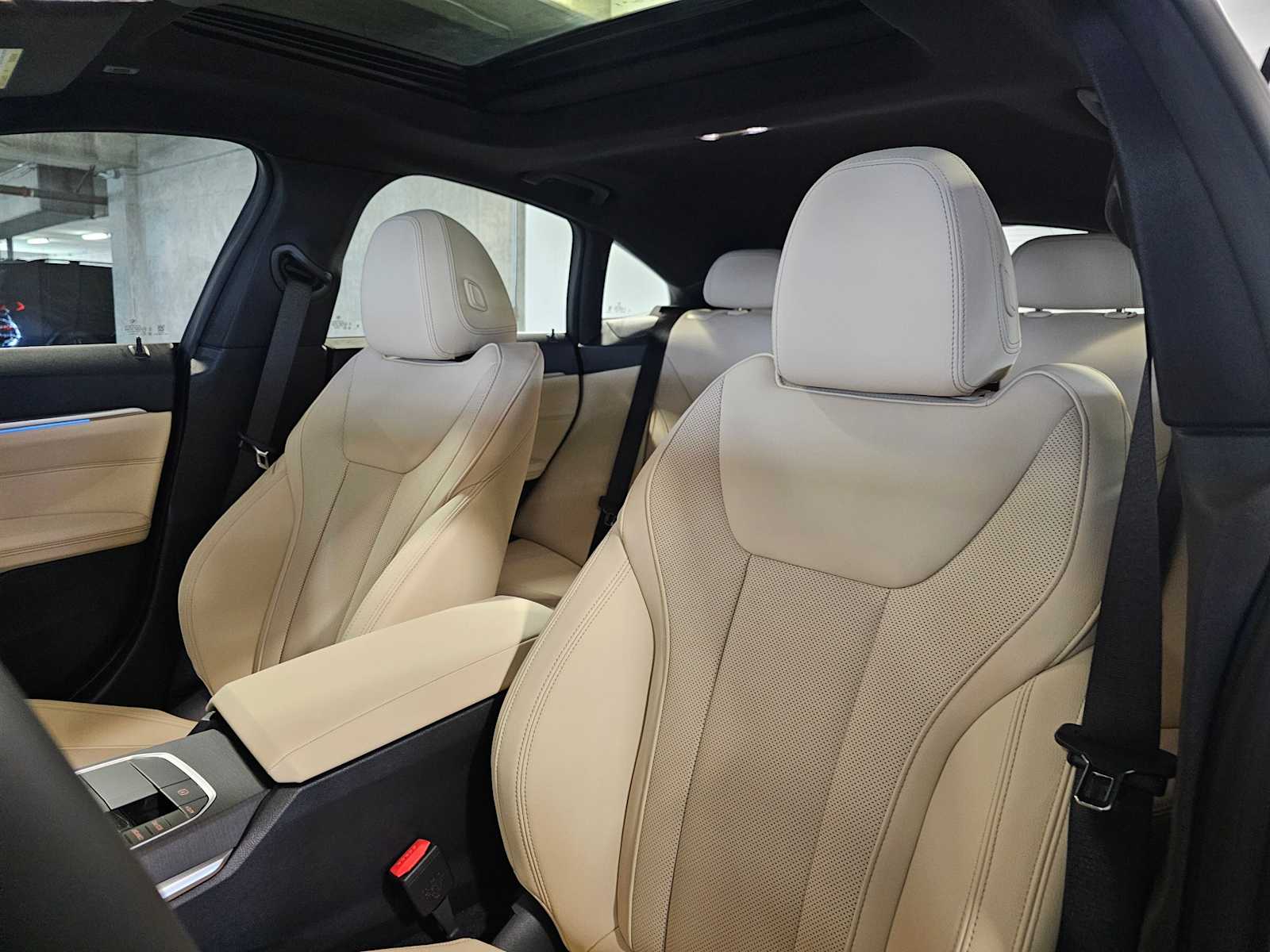 Thumbnail: 2026 BMW i4 - 31