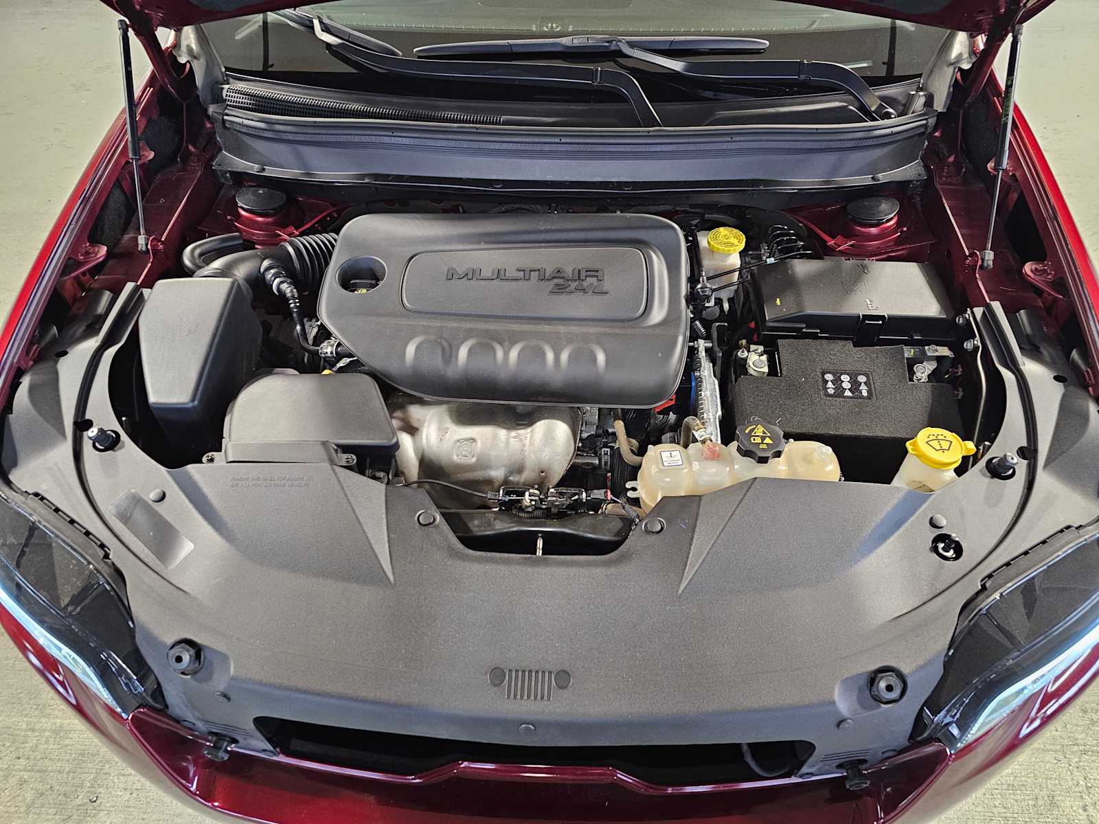 Thumbnail: 2020 Jeep Cherokee - 9