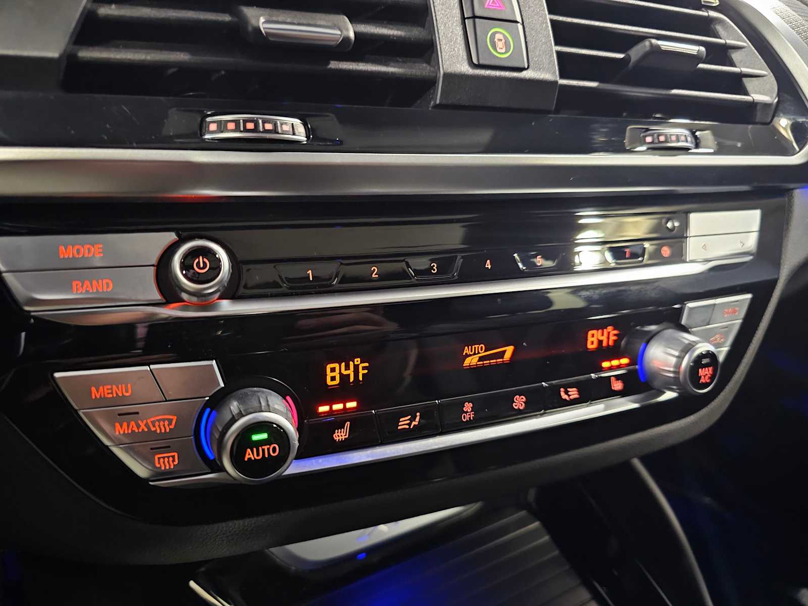 Thumbnail: 2021 BMW X4 - 20