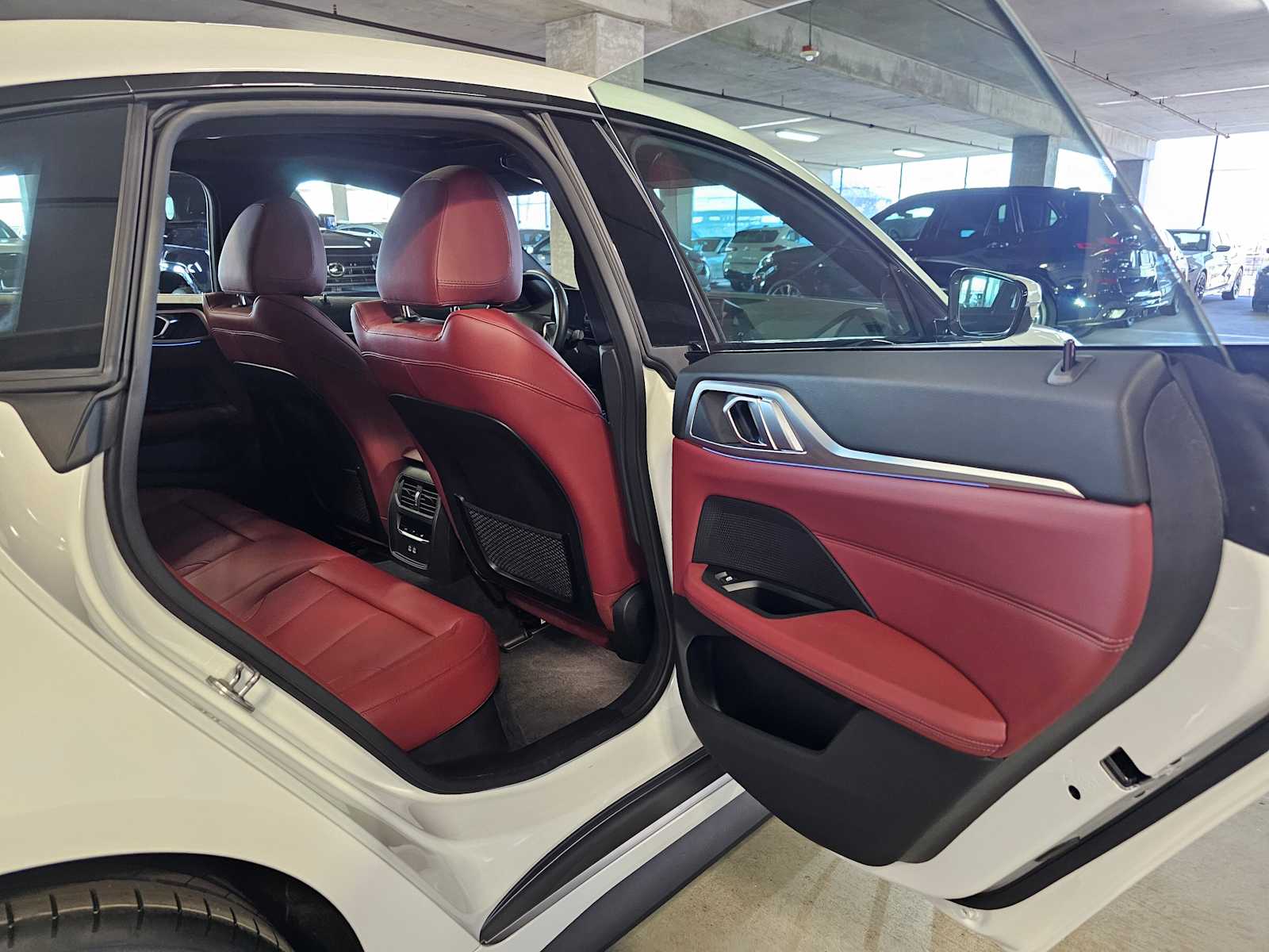 Thumbnail: 2023 BMW i4 - 40