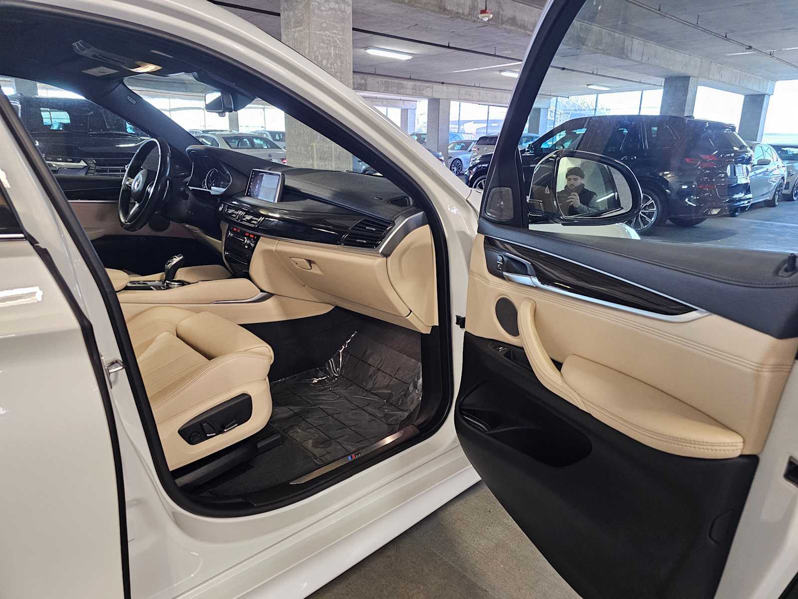 Thumbnail: 2019 BMW X6 - 40