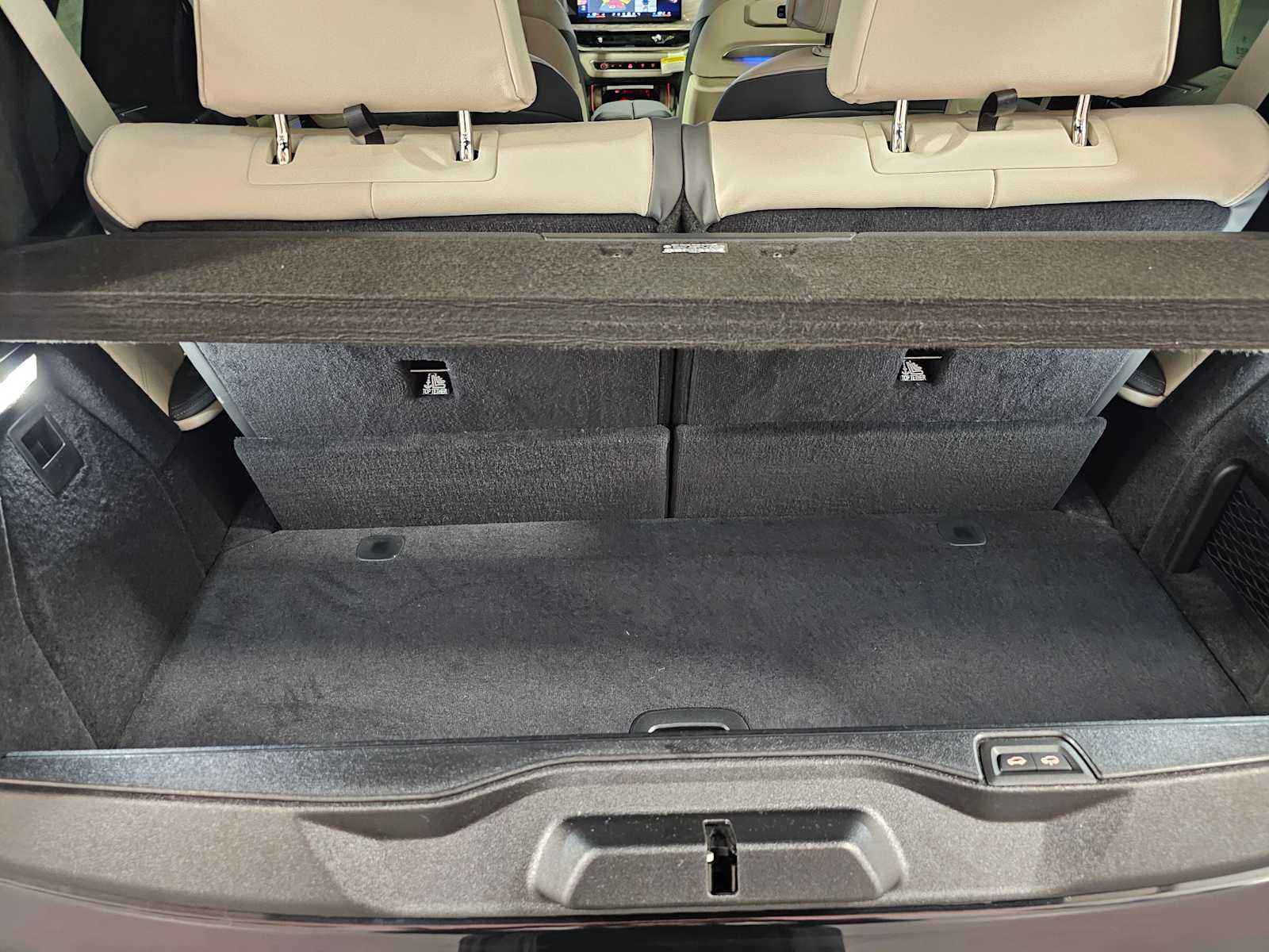 Thumbnail: 2026 BMW X7 - 49