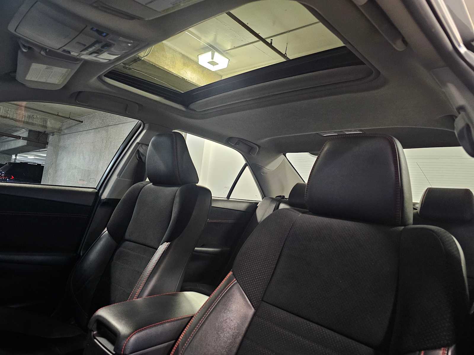 Thumbnail: 2016 Toyota Camry - 31