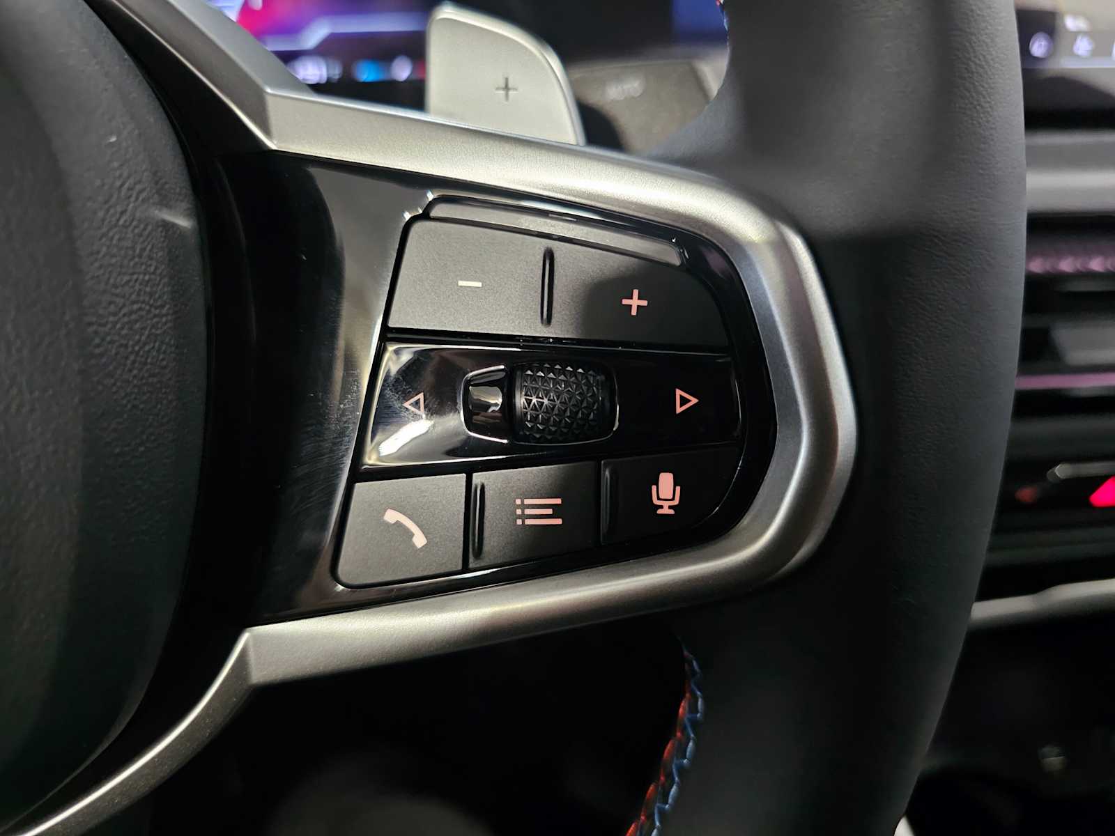 Thumbnail: 2026 BMW 3 Series - 19