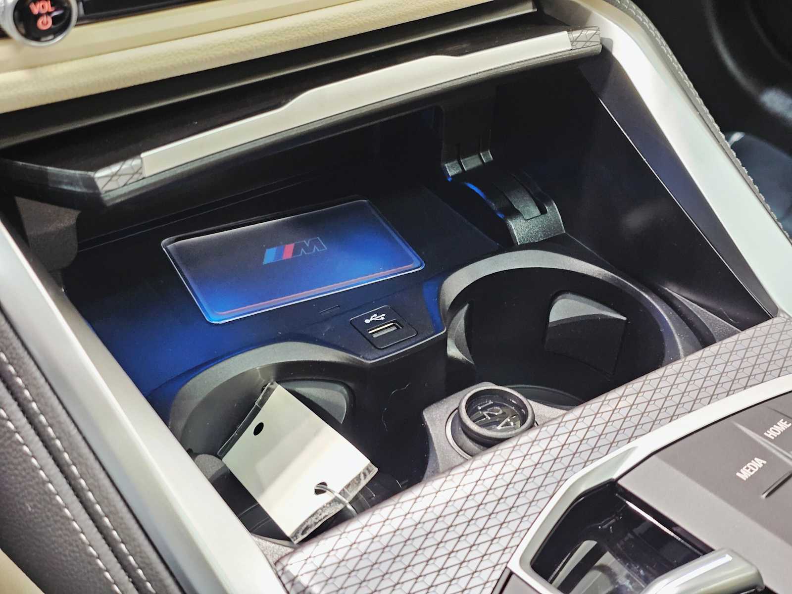 Thumbnail: 2025 BMW i4 - 19