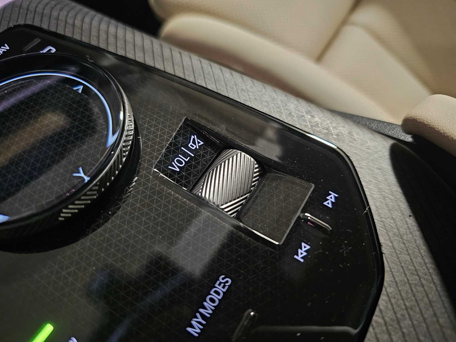 Thumbnail: 2026 BMW X3 - 27