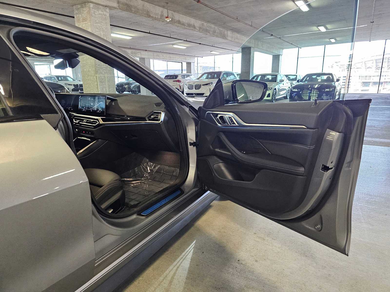 Thumbnail: 2023 BMW i4 - 39