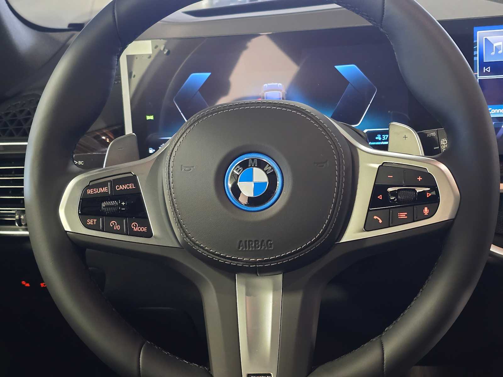 Thumbnail: 2026 BMW X5 - 10