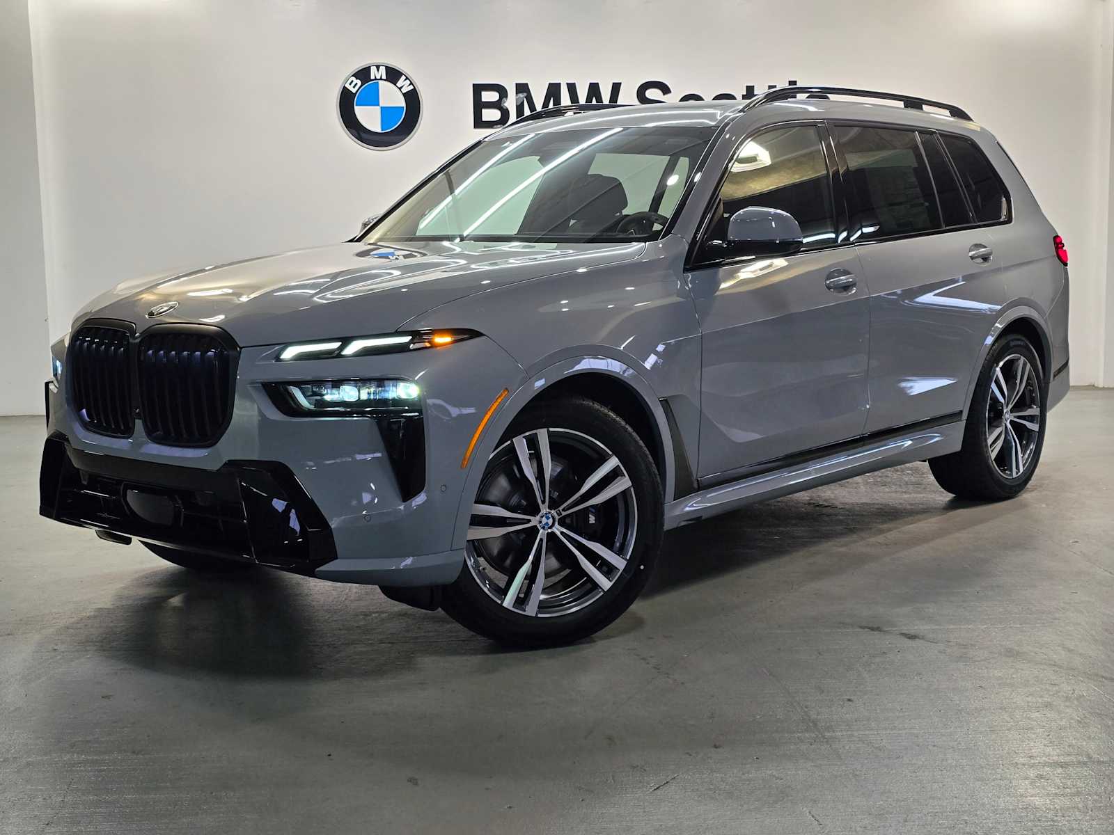 Thumbnail: 2026 BMW X7 - 1