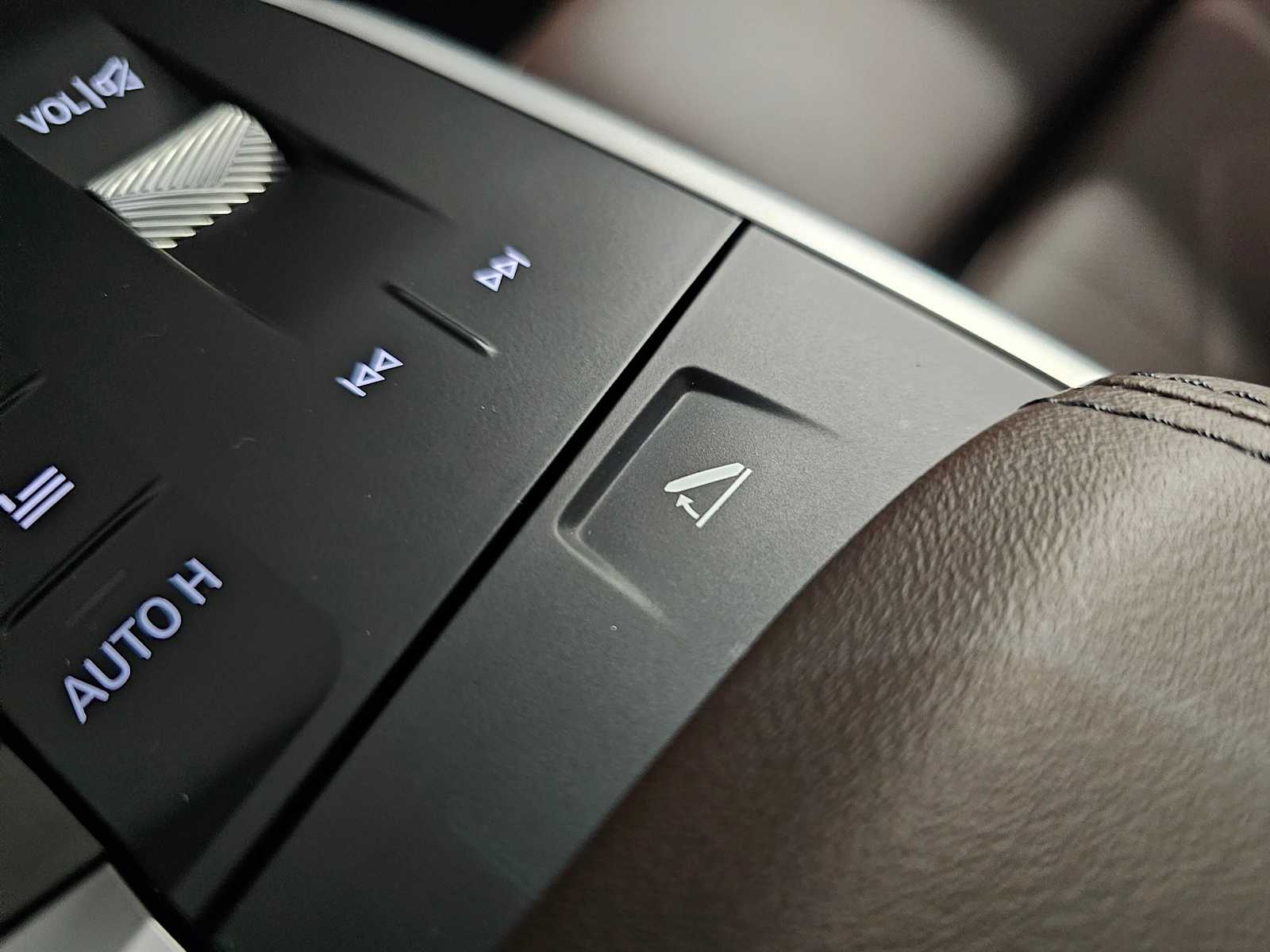 Thumbnail: 2025 BMW X1 - 25