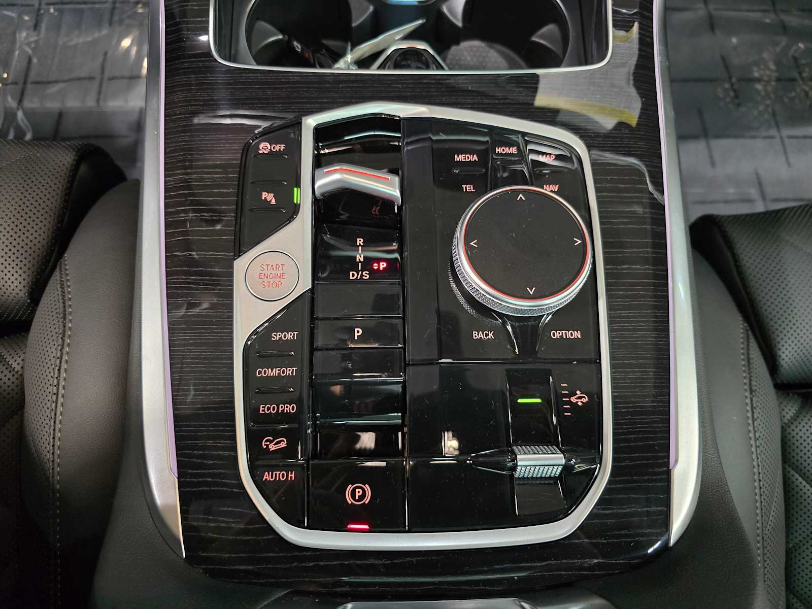 Thumbnail: 2026 BMW X7 - 22
