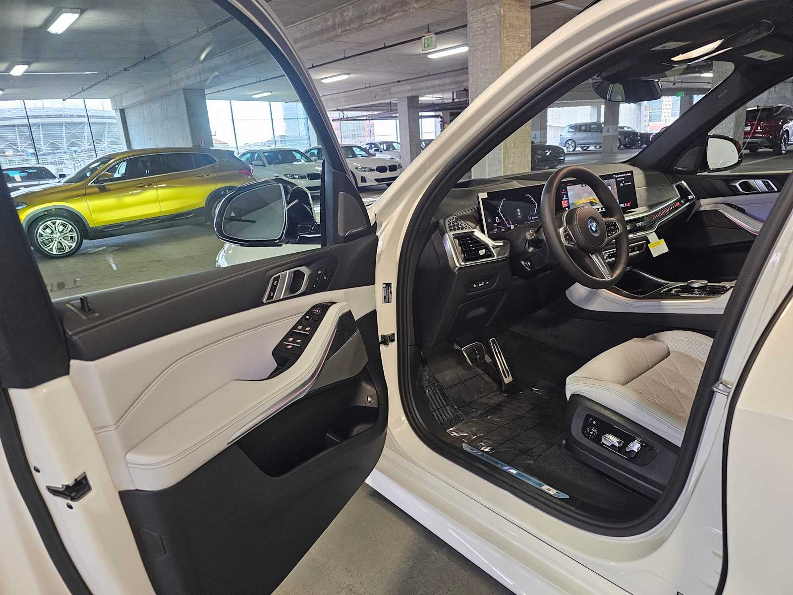 Thumbnail: 2026 BMW X5 - 32