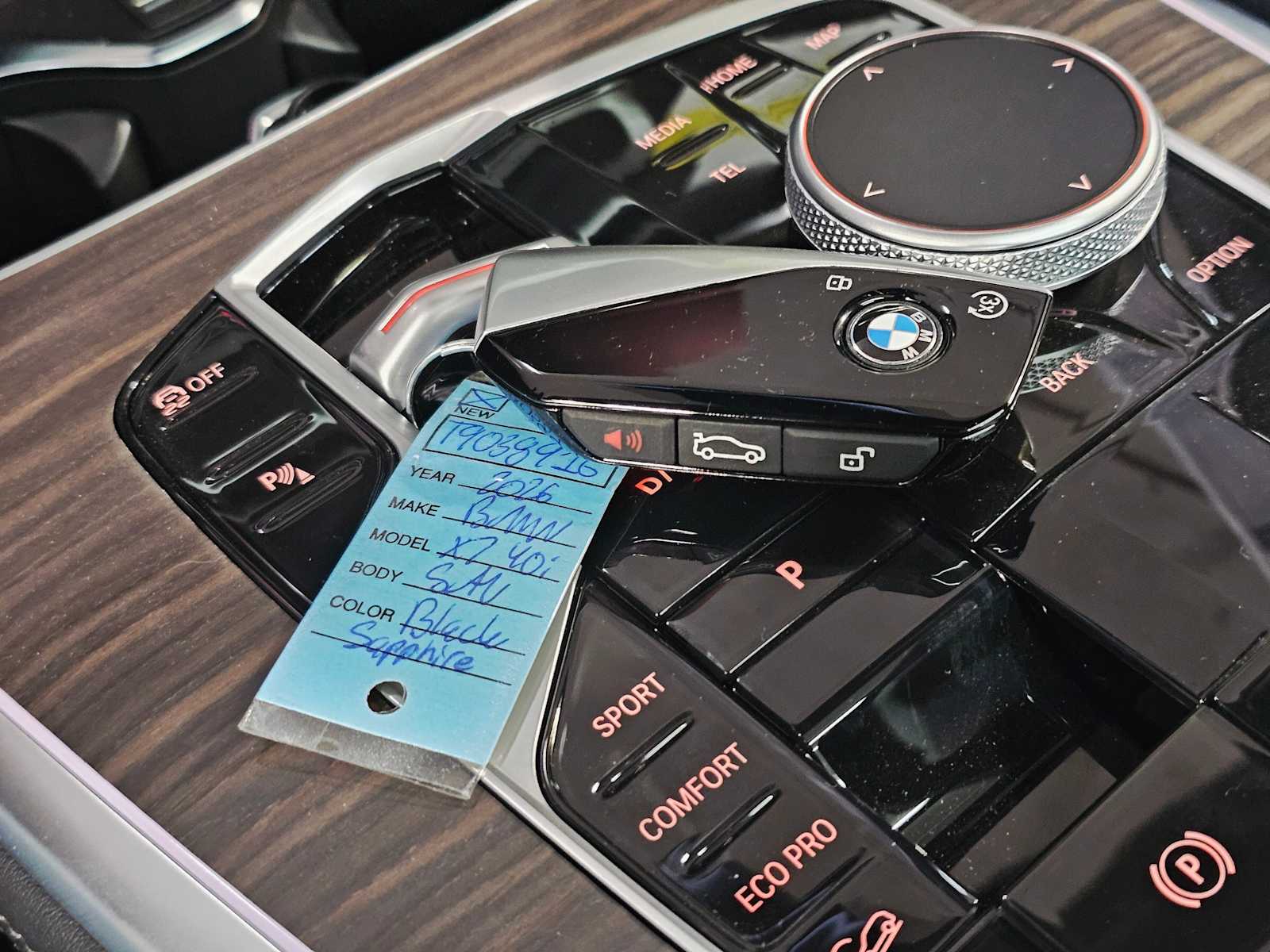 Thumbnail: 2026 BMW X7 - 30