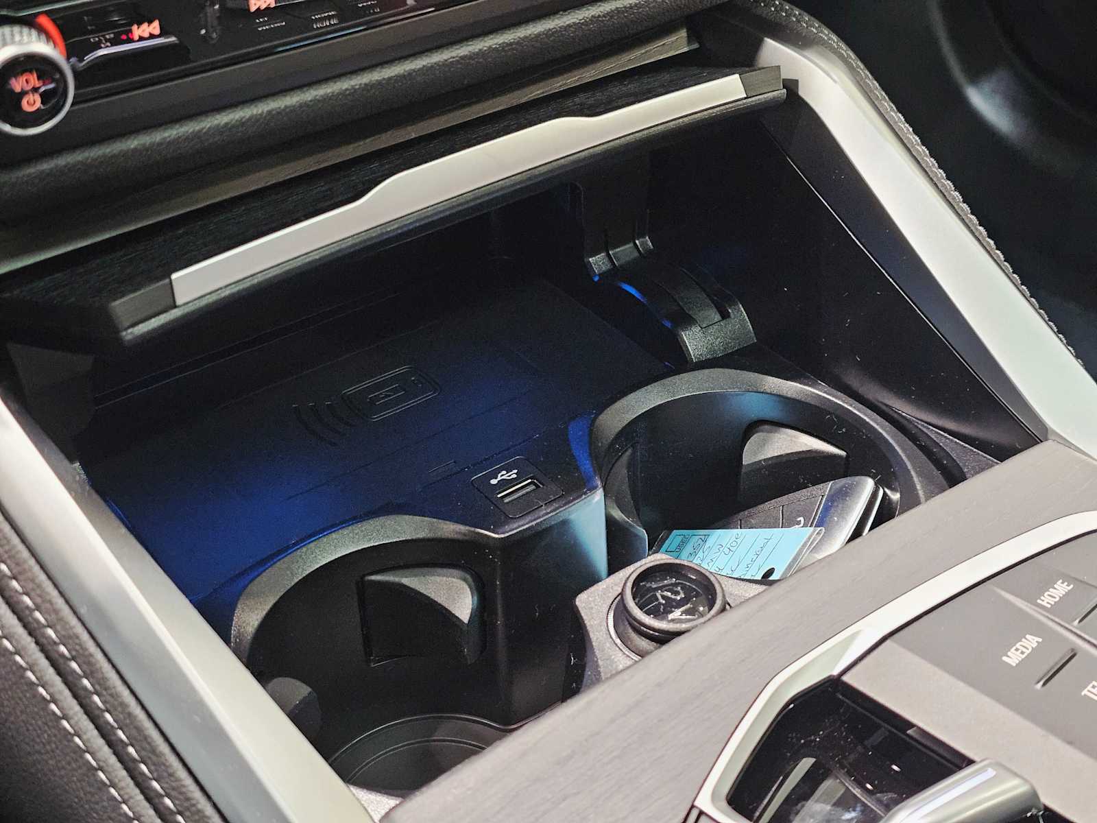 Thumbnail: 2025 BMW i4 - 19