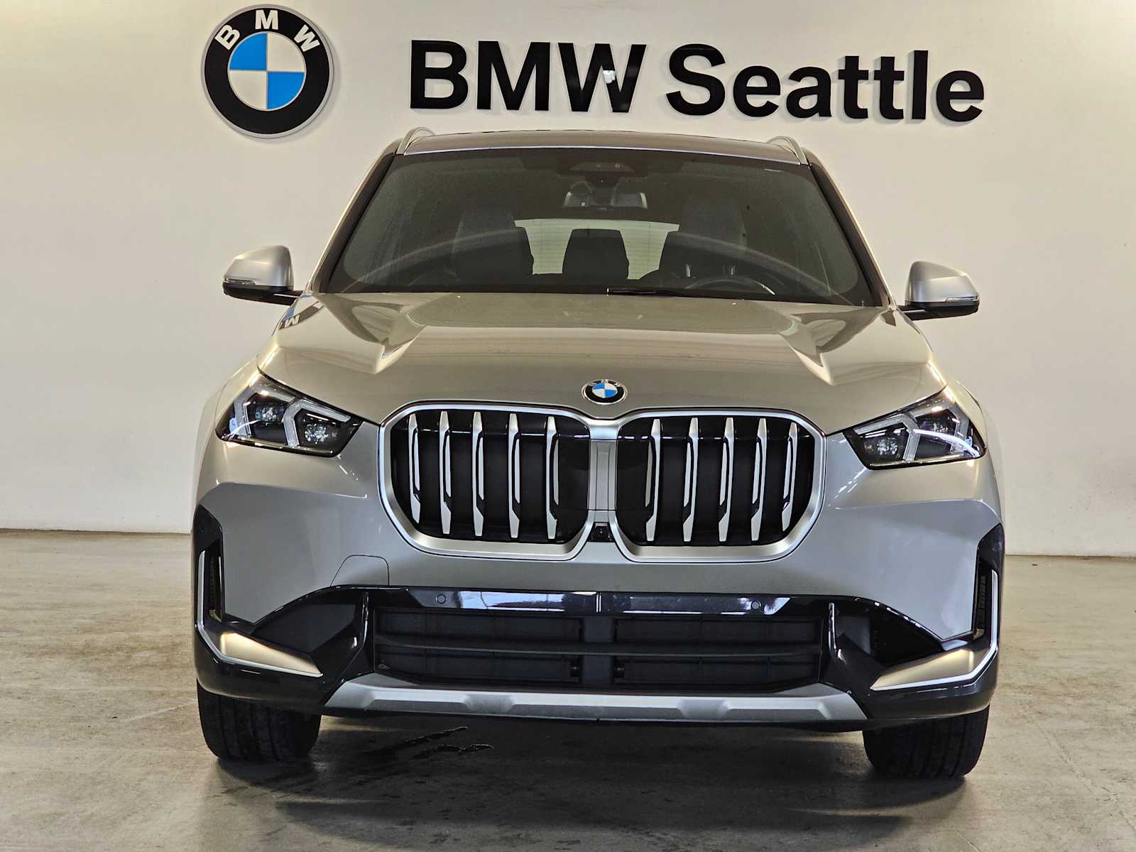 Thumbnail: 2023 BMW X1 - 6