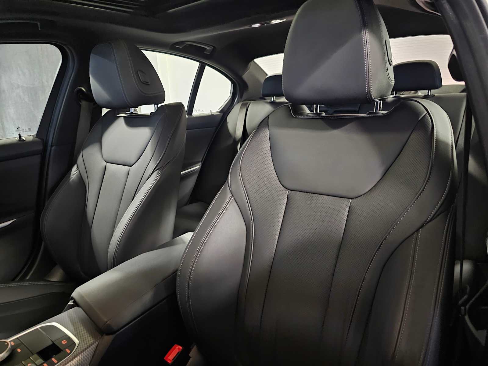 Thumbnail: 2025 BMW 3 Series - 33