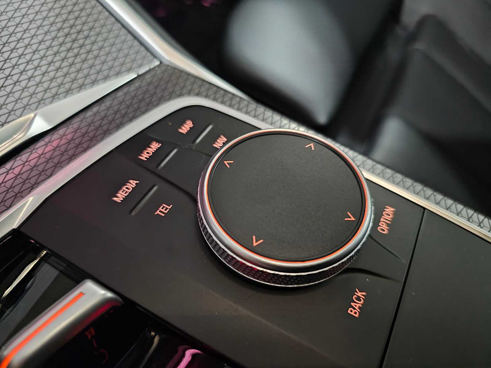 Thumbnail: 2025 BMW 3 Series - 28