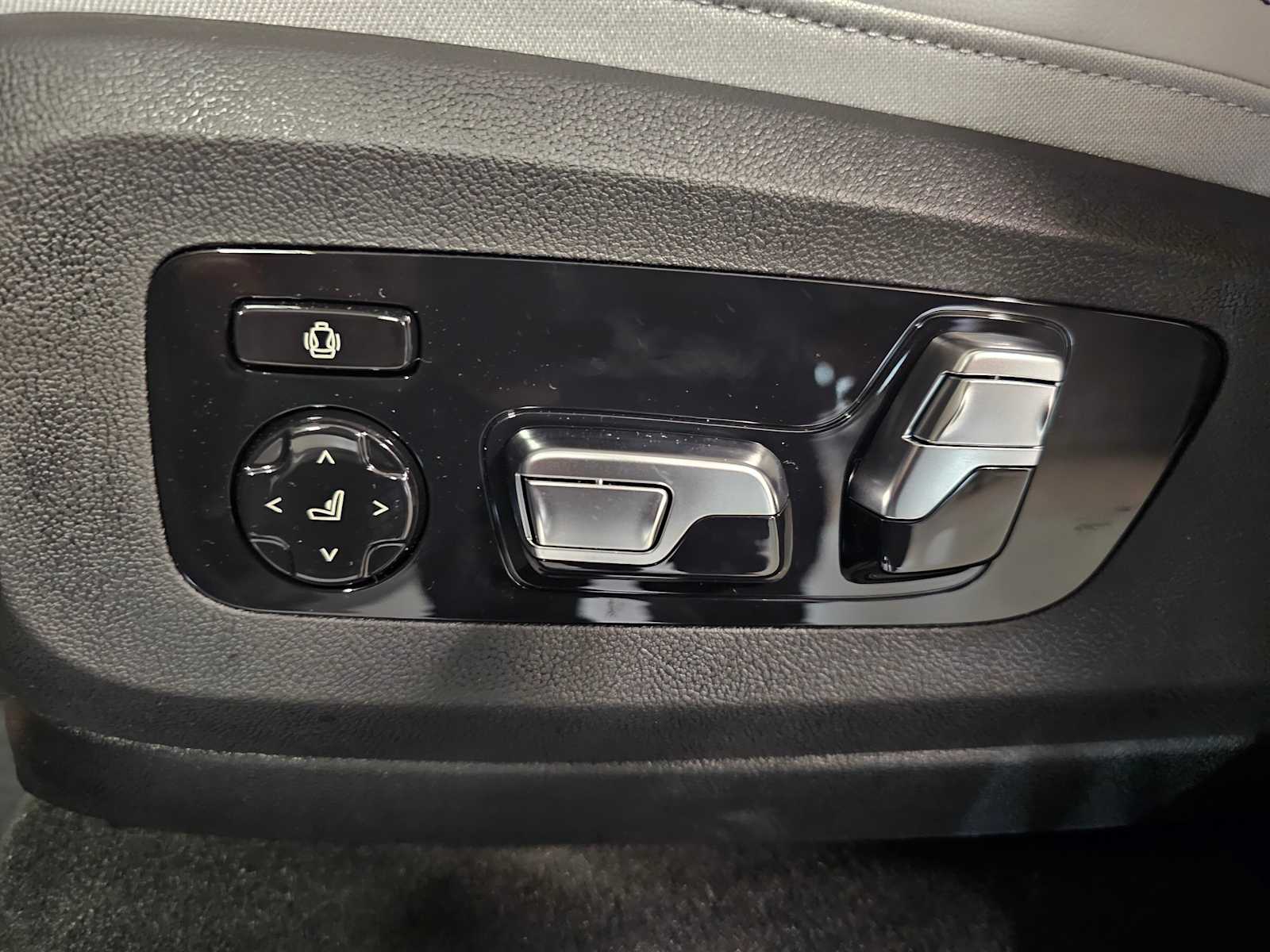 Thumbnail: 2026 BMW X5 - 30