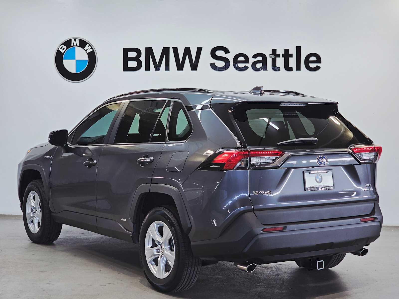 Thumbnail: 2021 Toyota RAV4 - 4