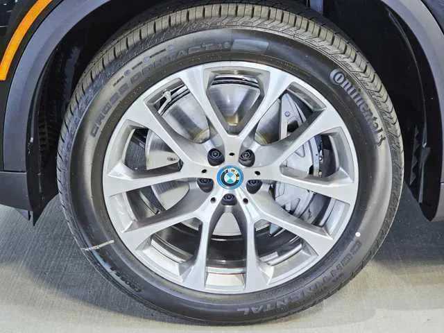 Thumbnail: 2025 BMW X5 - 8