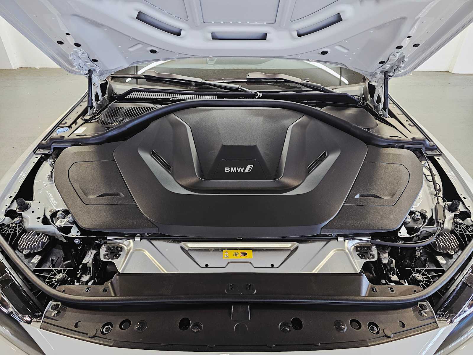 Thumbnail: 2023 BMW i4 - 9