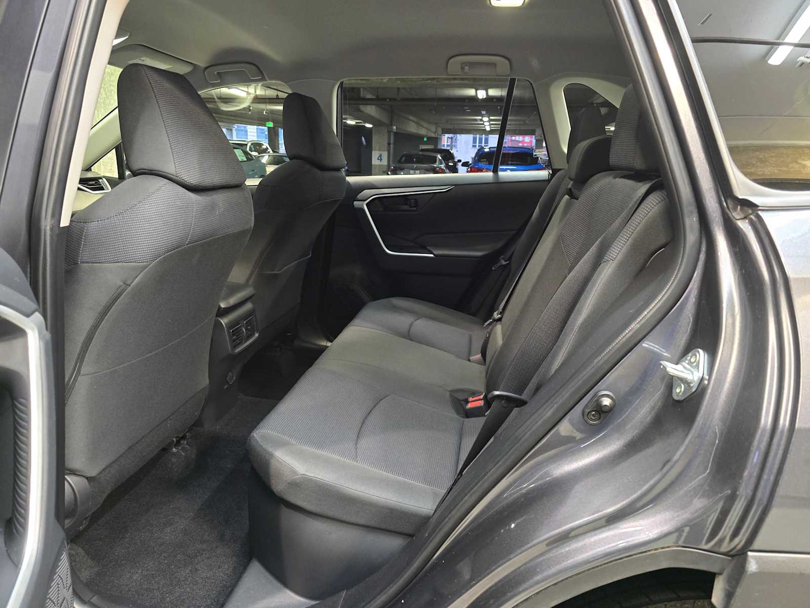 Thumbnail: 2022 Toyota RAV4 - 25